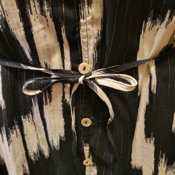 Maurices Black & White Dress With Gold Accents NWT - Picture 5 of 16